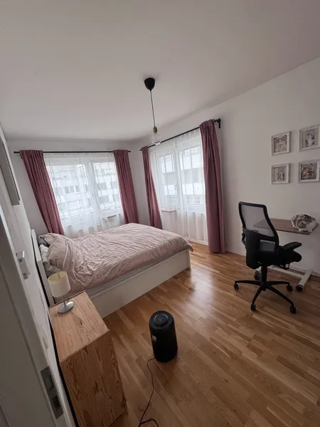 Practical 3-room apartment with balcony, Berlin Mitte — photo 1